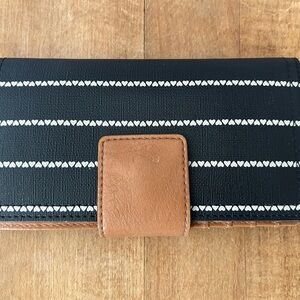 Fossil Wallet - black with white hearts